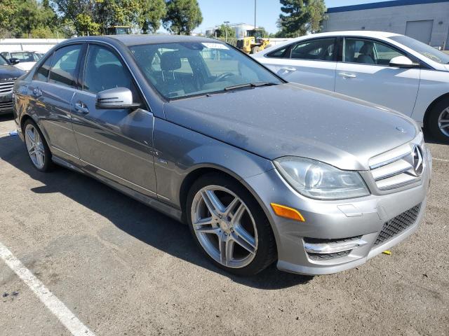 80248344-2012-mercedes-benz-c-class_4