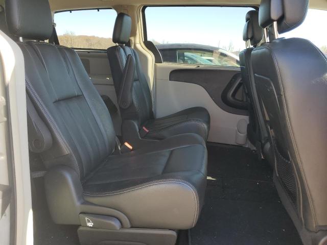 80253684-2016-chrysler-minivan_11