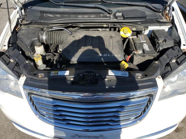80253684-2016-chrysler-minivan_12