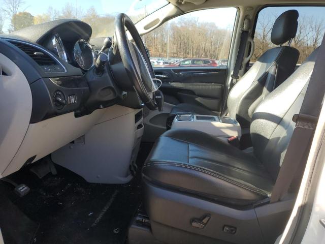 80253684-2016-chrysler-minivan_7