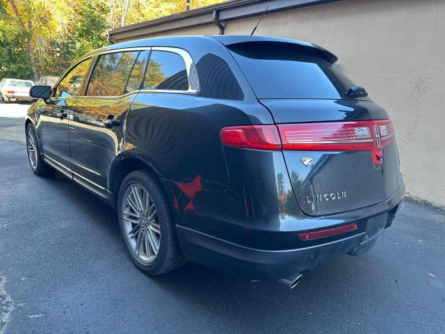 80287164-2015-lincoln-mkt_3