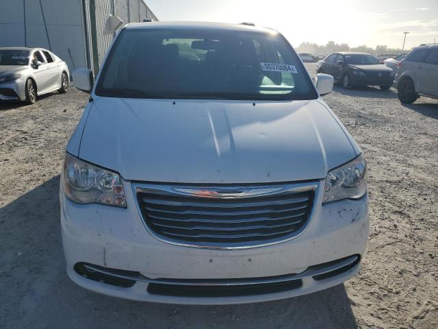 80370084-2016-chrysler-minivan_5