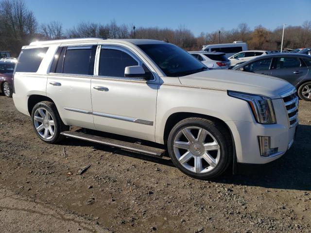 80454063-2015-cadillac-escalade_4