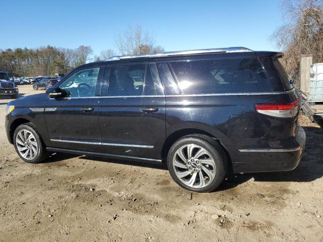 80490214-2022-lincoln-navigator_2