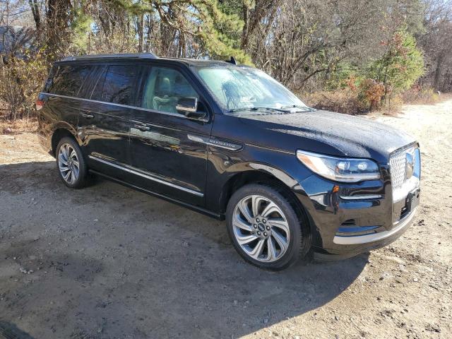 80490214-2022-lincoln-navigator_4