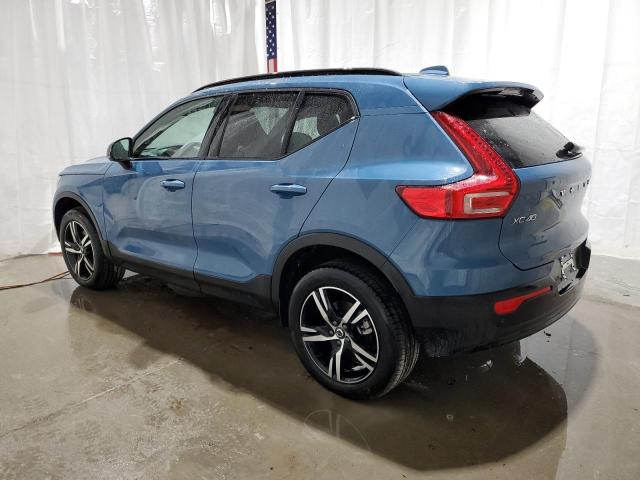 80493894-2024-volvo-xc40-core_2