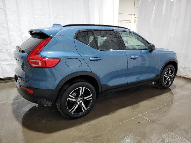 80493894-2024-volvo-xc40-core_3