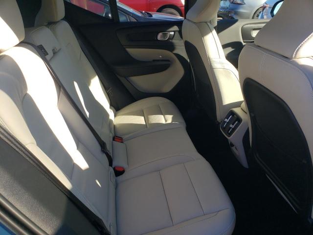 80533903-2023-volvo-xc40-plus_10