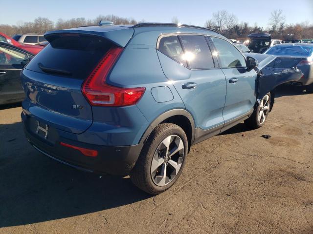 80533903-2023-volvo-xc40-plus_3