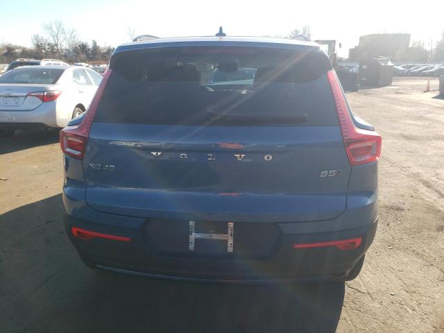 80533903-2023-volvo-xc40-plus_6