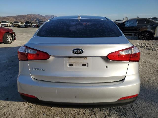 80554814-2015-kia-forte_6