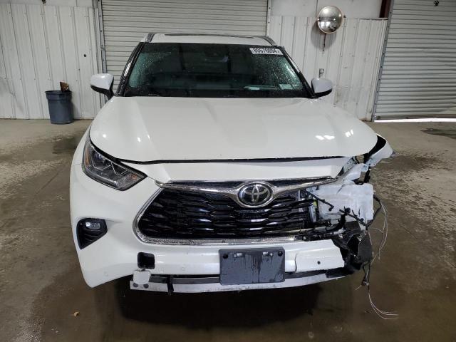 80576094-2021-toyota-highlander_5