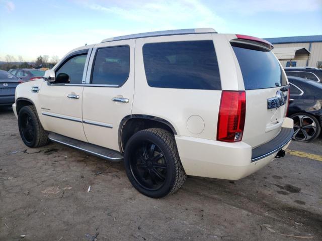 80667263-2011-cadillac-escalade_2