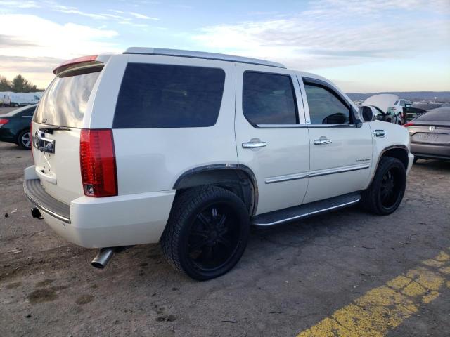 80667263-2011-cadillac-escalade_3