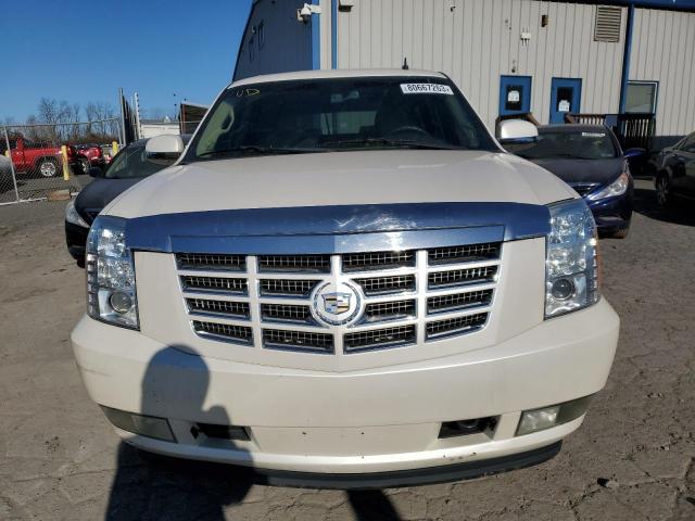 80667263-2011-cadillac-escalade_5