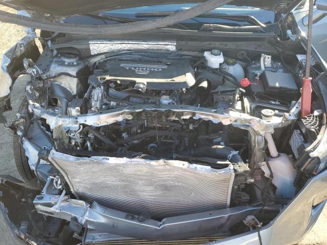 80694964-2024-cadillac-xt4_12