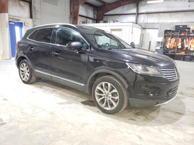 80696744-2017-lincoln-mkc_4