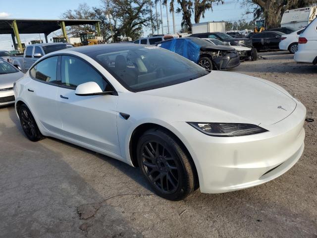 80730264-2024-tesla-model-3_4