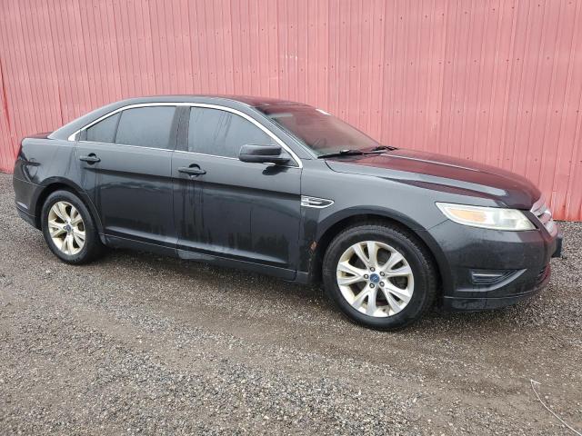 80754044-2010-ford-taurus_4