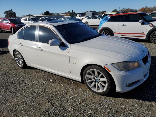 80754614-2010-bmw-3-series_4