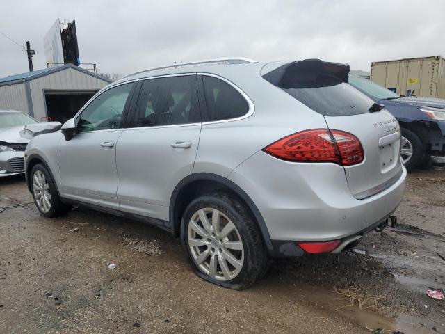 80762683-2012-porsche-cayenne_2