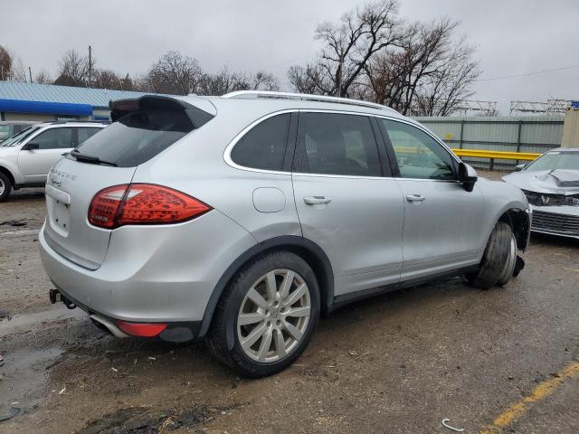 80762683-2012-porsche-cayenne_3