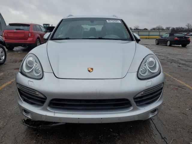 80762683-2012-porsche-cayenne_5