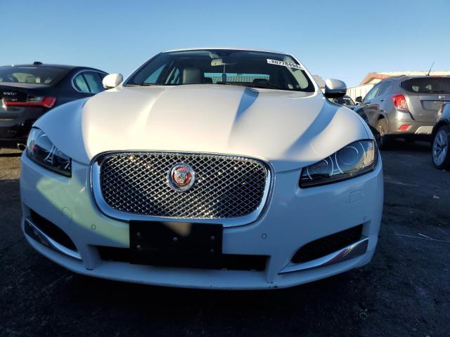 80778494-2015-jaguar-xf_5