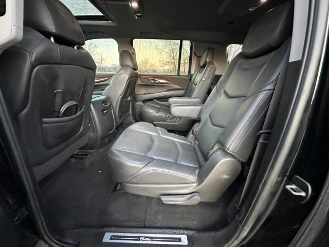 80797404-2015-cadillac-escalade_12