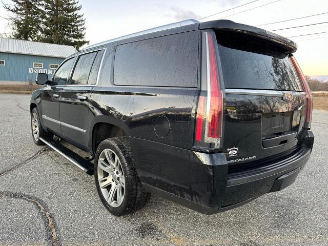 80797404-2015-cadillac-escalade_3