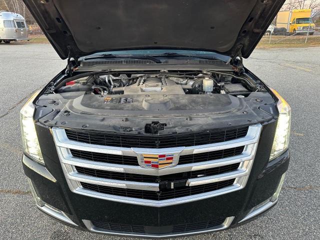 80797404-2015-cadillac-escalade_7