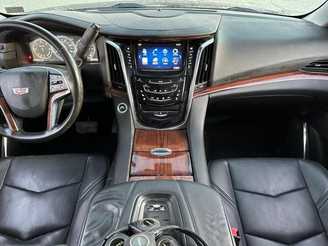 80797404-2015-cadillac-escalade_9