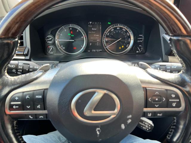 80800914-2016-lexus-lx570_7