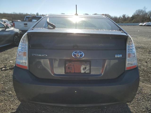 80871964-2010-toyota-prius_6