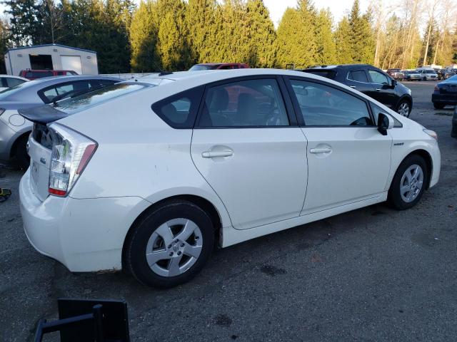 80900124-2010-toyota-prius_3