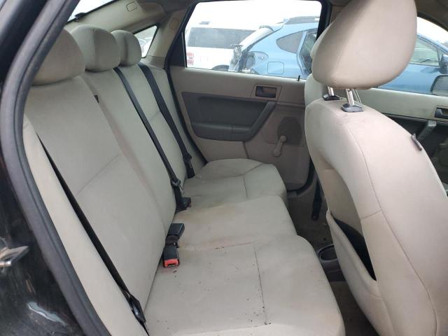 80912274-2010-ford-focus_10