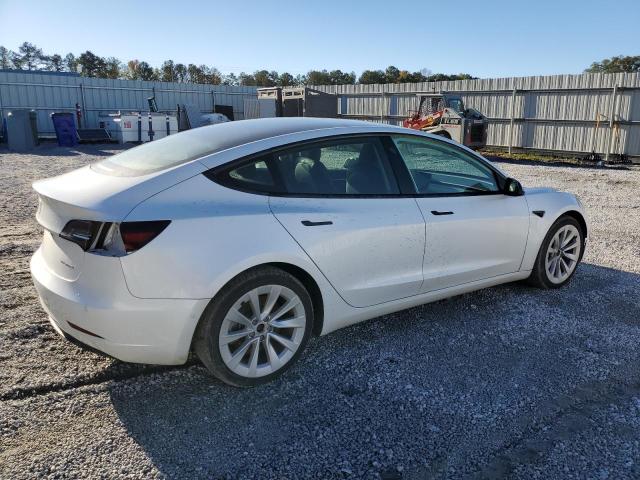 80938074-2022-tesla-model-3_3