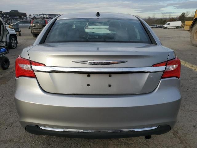 80946974-2014-chrysler-200_6