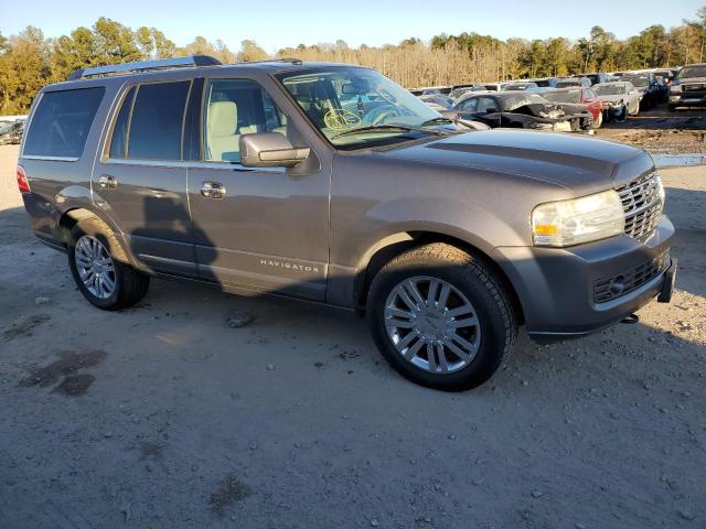 80953233-2010-lincoln-navigator_4