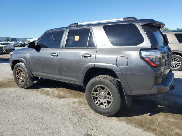 80958054-2019-toyota-4runner_2