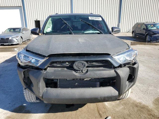 80958054-2019-toyota-4runner_5