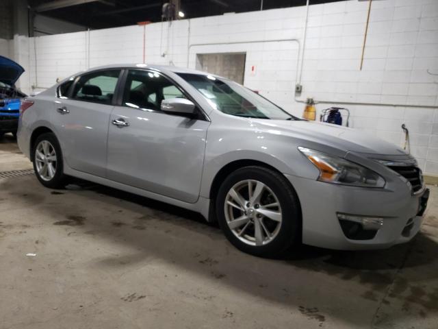 80960594-2013-nissan-altima_4