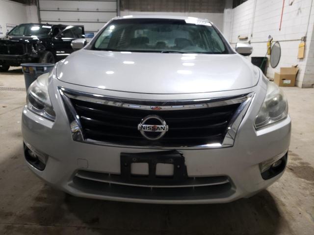 80960594-2013-nissan-altima_5