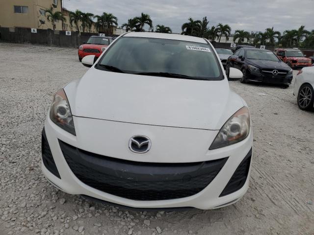 81002344-2011-mazda-3_5
