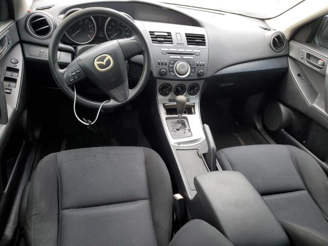 81002344-2011-mazda-3_8