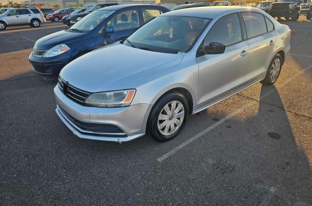 81006094-2015-volkswagen-jetta_2