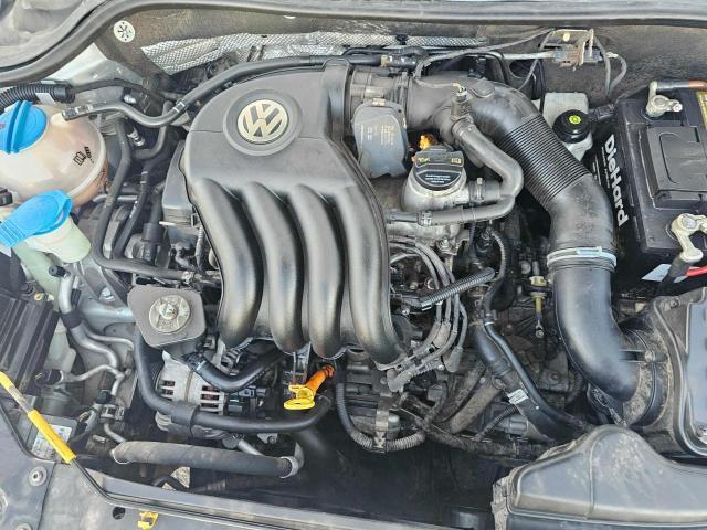 81006094-2015-volkswagen-jetta_7