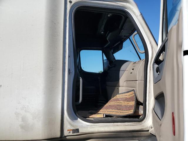 81062413-2016-freightliner-all-other_5