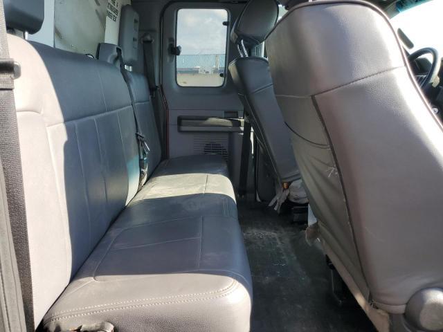 81083074-2016-ford-f550_10