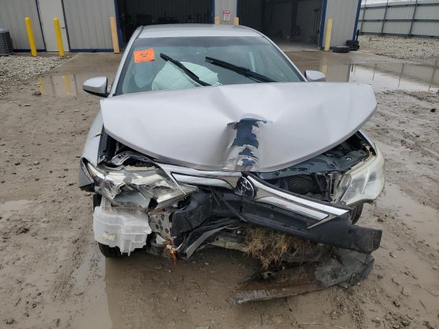 81108794-2012-toyota-camry_5